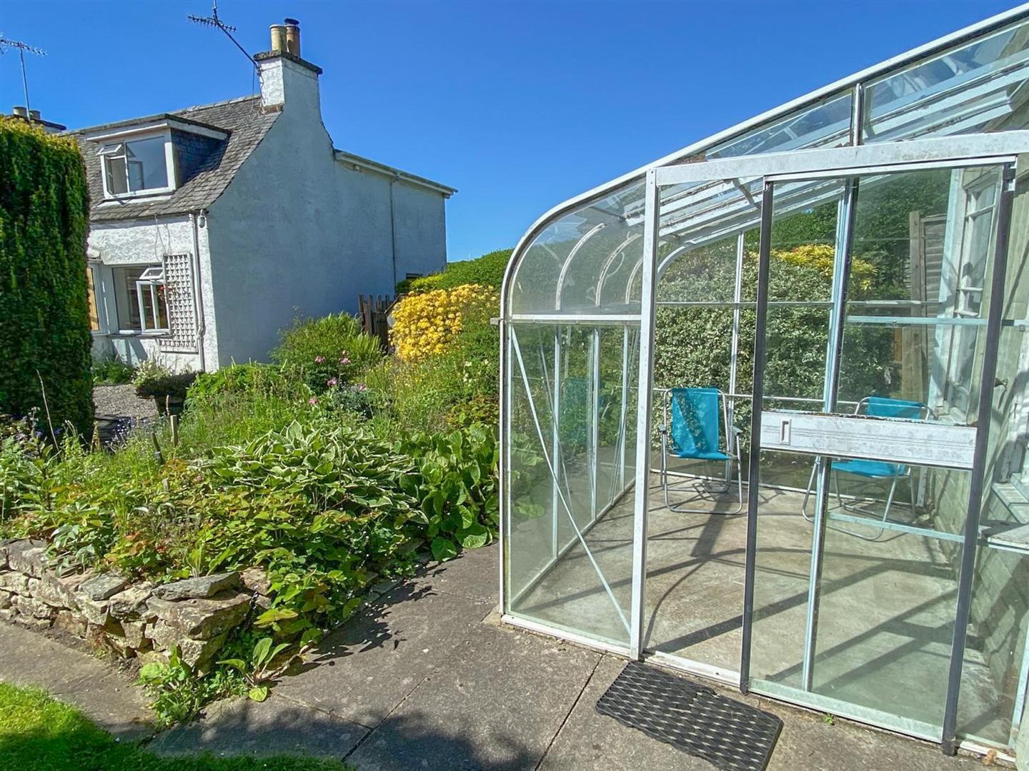 Property For Sale in Dingwall IV15 9QU Munro & Noble, Estate Agents